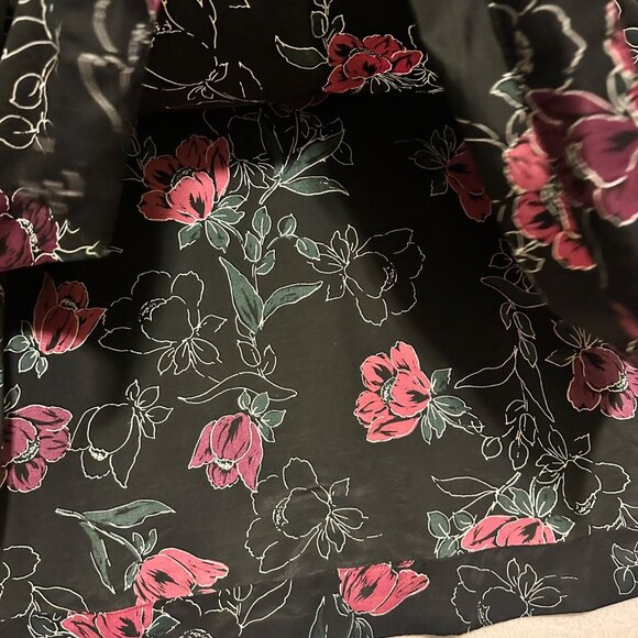 14th & Union Dark Floral Top Womens 2X Whimsy Travel Office Spring Pullover - Picture 9 of 13